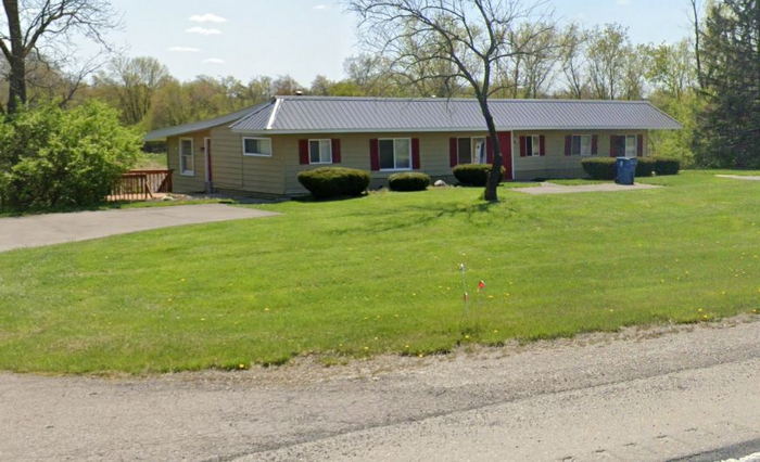 Clinton Motel - 2023 Street View (newer photo)